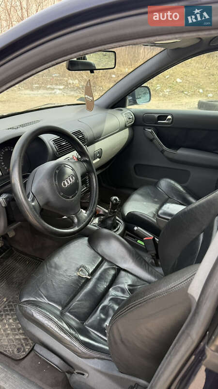 Хэтчбек Audi A3 1999 в Киеве
