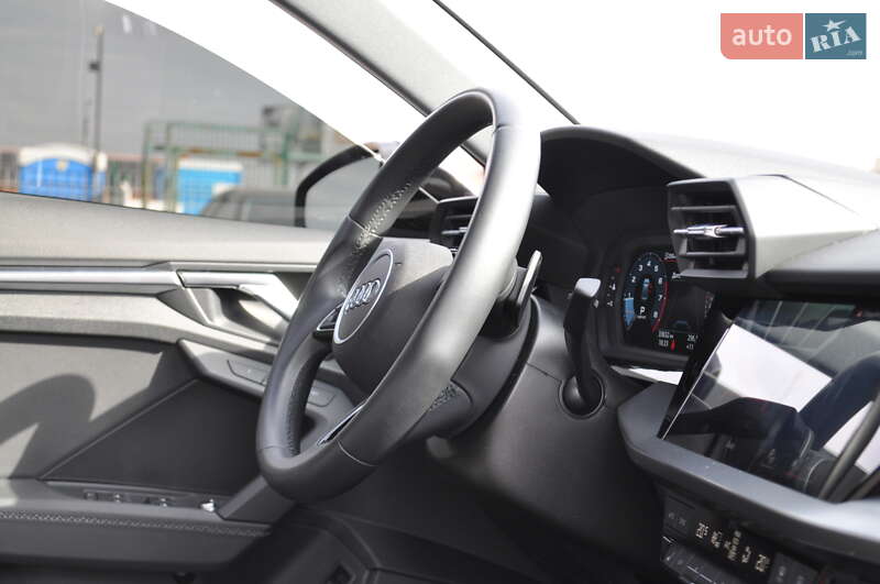 Седан Audi A3 2023 в Киеве
