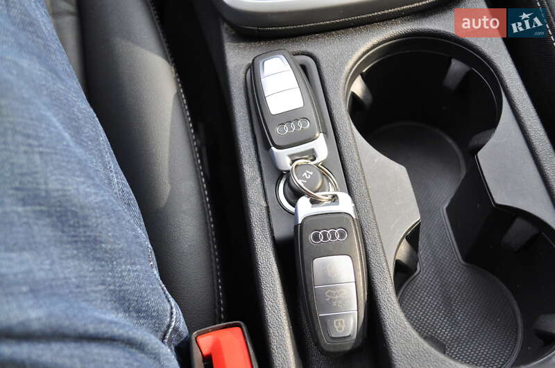 Седан Audi A3 2023 в Киеве