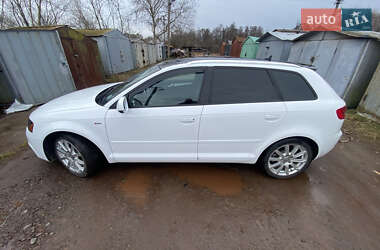 Хэтчбек Audi A3 2012 в 