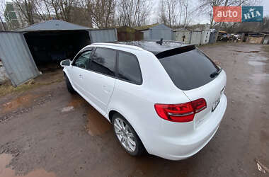 Хэтчбек Audi A3 2012 в 
