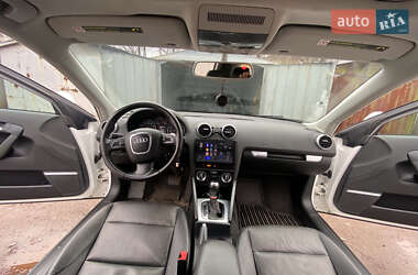 Хэтчбек Audi A3 2012 в 