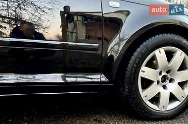 Хэтчбек Audi A3 2006 в 