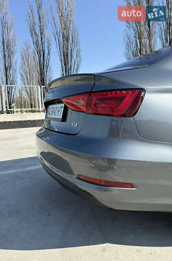 Седан Audi A3 2015 в 