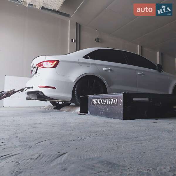 Седан Audi A3 2015 в Киеве