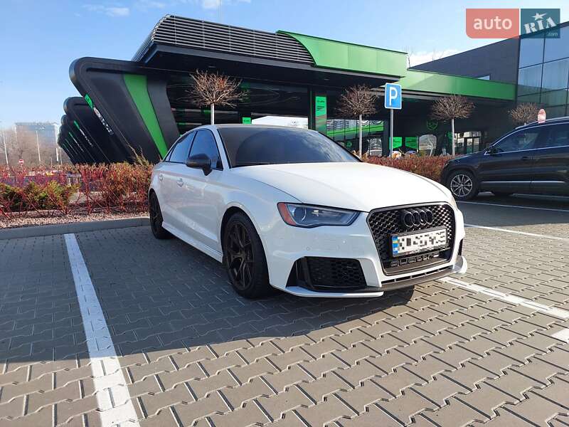 Седан Audi A3 2015 в Киеве