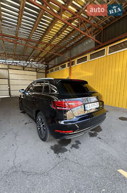 Хэтчбек Audi A3 2015 в 
