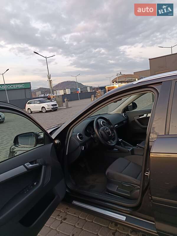 Хэтчбек Audi A3 2012 в Мукачево