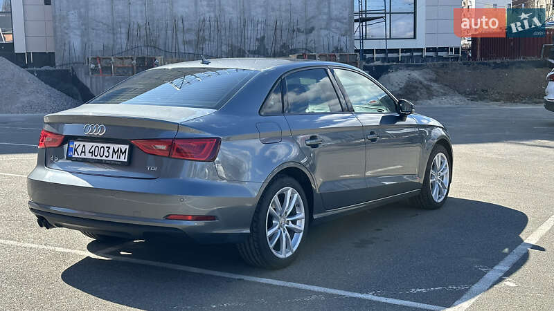 Седан Audi A3 2016 в Киеве