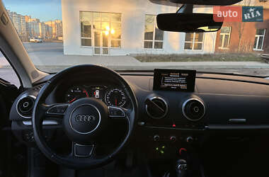 Хэтчбек Audi A3 2016 в 