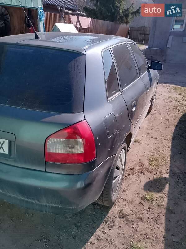 Хэтчбек Audi A3 2002 в Кременце