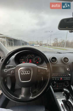Хэтчбек Audi A3 2004 в 