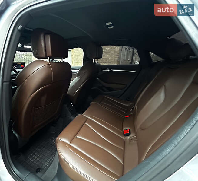 Седан Audi A3 2017 в Киеве