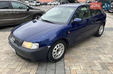 Хэтчбек Audi A3 2000 в Киеве