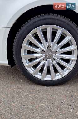 Хетчбек Audi A3 2016 в 