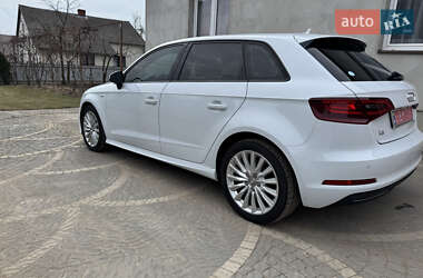 Хэтчбек Audi A3 2016 в 