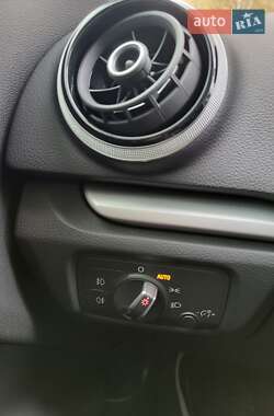 Хэтчбек Audi A3 2016 в 