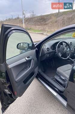 Хэтчбек Audi A3 2011 в 