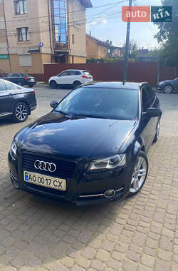 Хэтчбек Audi A3 2012 в 