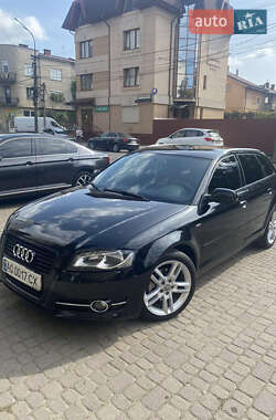 Хэтчбек Audi A3 2012 в 