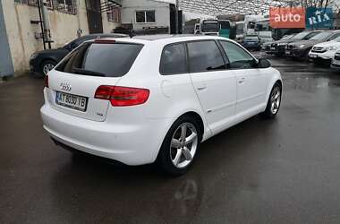 Хэтчбек Audi A3 2010 в 