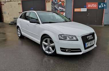 Хэтчбек Audi A3 2010 в 