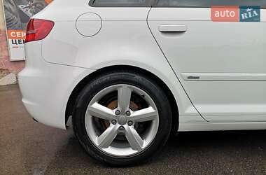 Хэтчбек Audi A3 2010 в 
