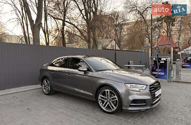 Седан Audi A3 2017 в 