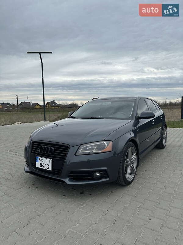 Хэтчбек Audi A3 2012 в 