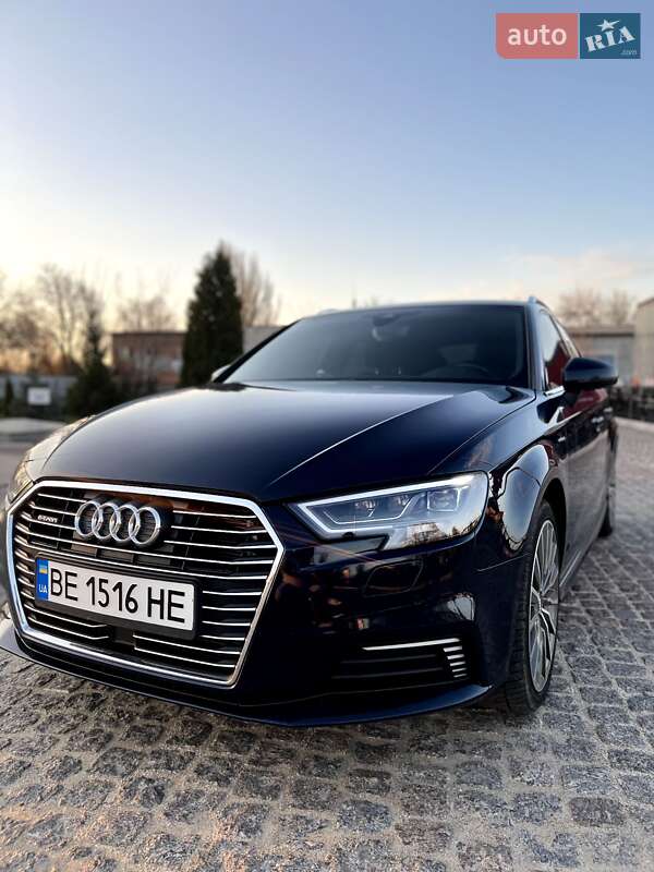 Хэтчбек Audi A3 2017 в Первомайске фото Хэтчбек Audi A3 2017 в Первомайске