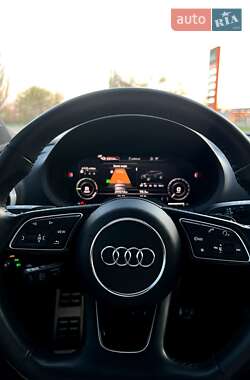 Хэтчбек Audi A3 2017 в 