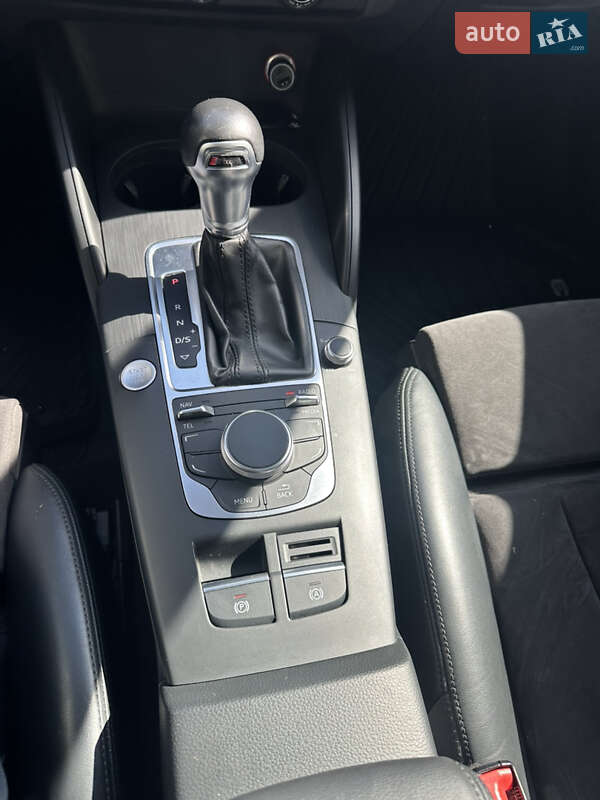 Хэтчбек Audi A3 2016 в Львове