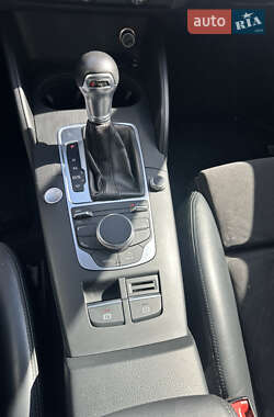 Хэтчбек Audi A3 2016 в 