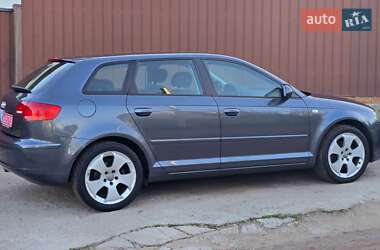 Хэтчбек Audi A3 2006 в 