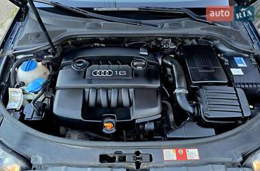 Хэтчбек Audi A3 2006 в 