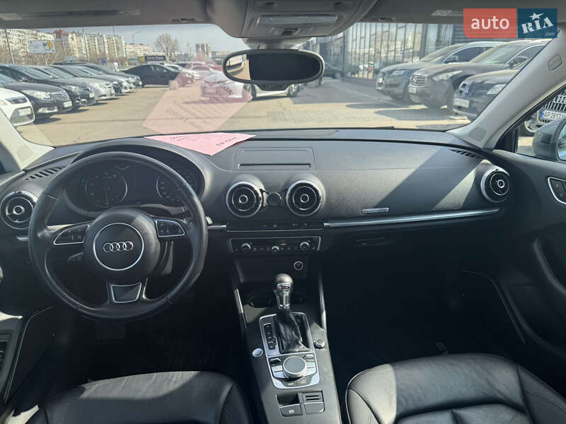 Седан Audi A3 2014 в Запорожье
