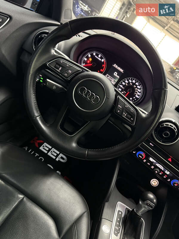 Седан Audi A3 2016 в Одессе