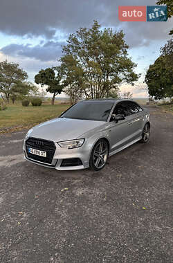 Седан Audi A3 2016 в 