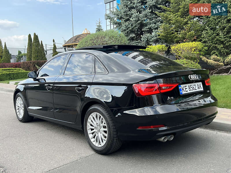 Седан Audi A3 2016 в 