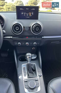 Седан Audi A3 2016 в 