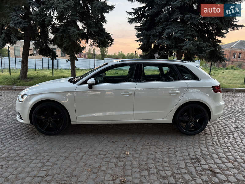 Хетчбек Audi A3 2013 в Кропивницькому