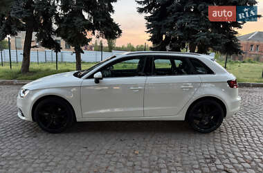 Хэтчбек Audi A3 2013 в 
