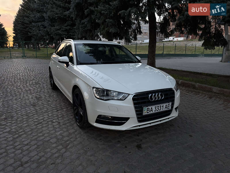 Хетчбек Audi A3 2013 в Кропивницькому