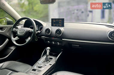 Седан Audi A3 2016 в 