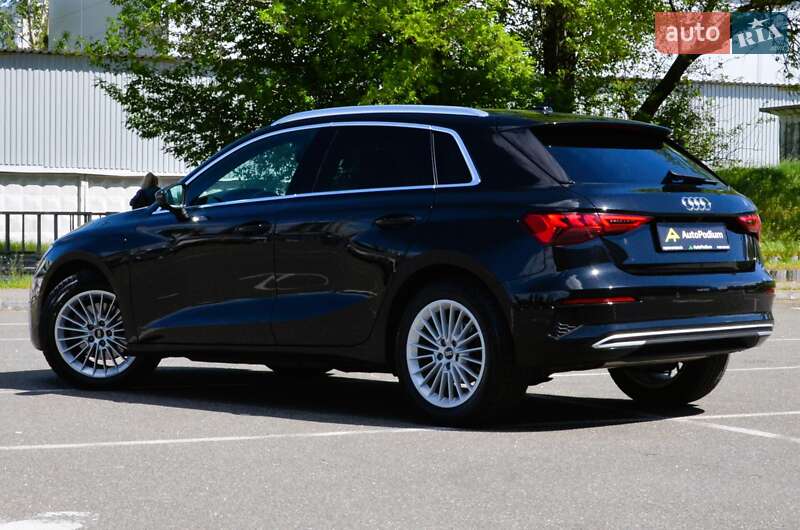 Хэтчбек Audi A3 2021 в Киеве фото 6 Хэтчбек Audi A3 2021 в Киеве