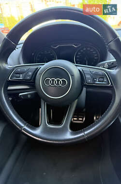 Хетчбек Audi A3 2017 в 