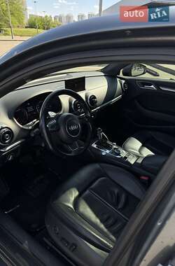 Седан Audi A3 2016 в 
