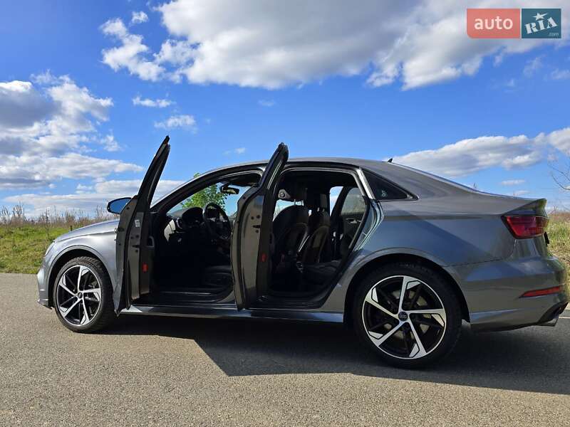 Седан Audi A3 2020 в Киеве