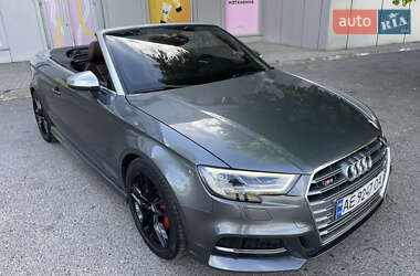 Кабриолет Audi A3 2015 в 