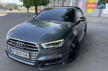 Кабриолет Audi A3 2015 в 